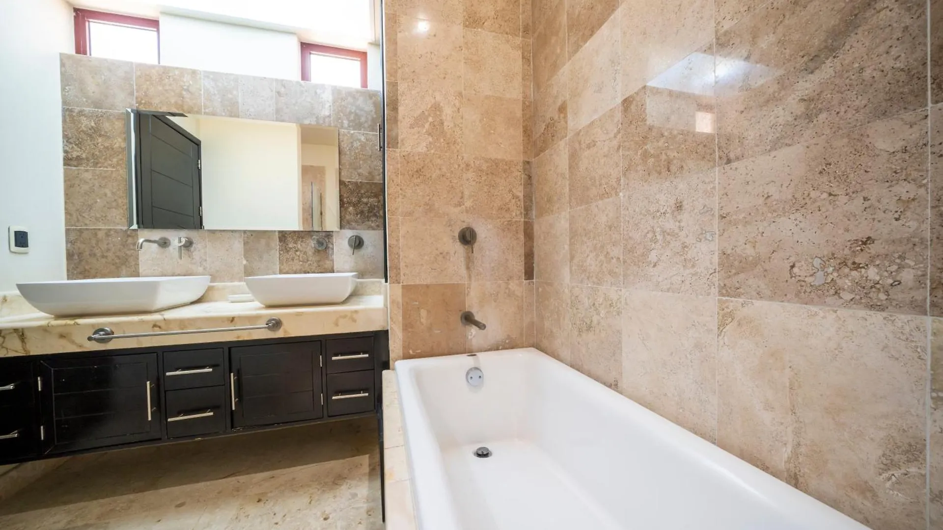 Holiday home Condo Surf 301 - Luxury Oceanview Beachfront With Gym - At El Faro Condos Playa del Carmen