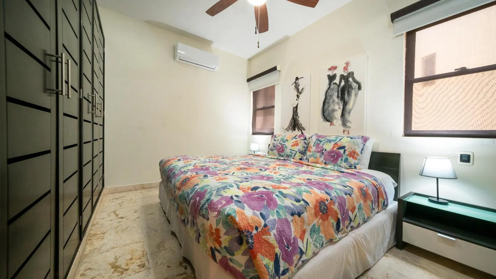 Condo Surf 301 - Luxury Oceanview Beachfront With Gym - At El Faro Condos Playa del Carmen Holiday home